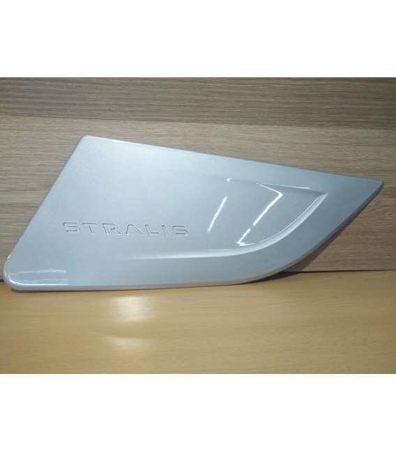 EMBELLECEDOR PUERTA STRALIS